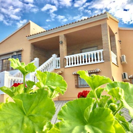 Апартаменты Casa Del Jardin Малага Экстерьер фото